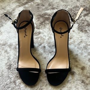 Qupid Black Single Strap Heels